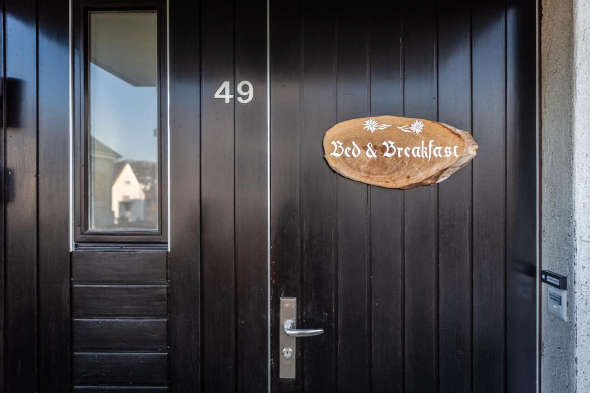 Mybednbreakfast In Bottmingen Bed & Breakfast Exterior photo