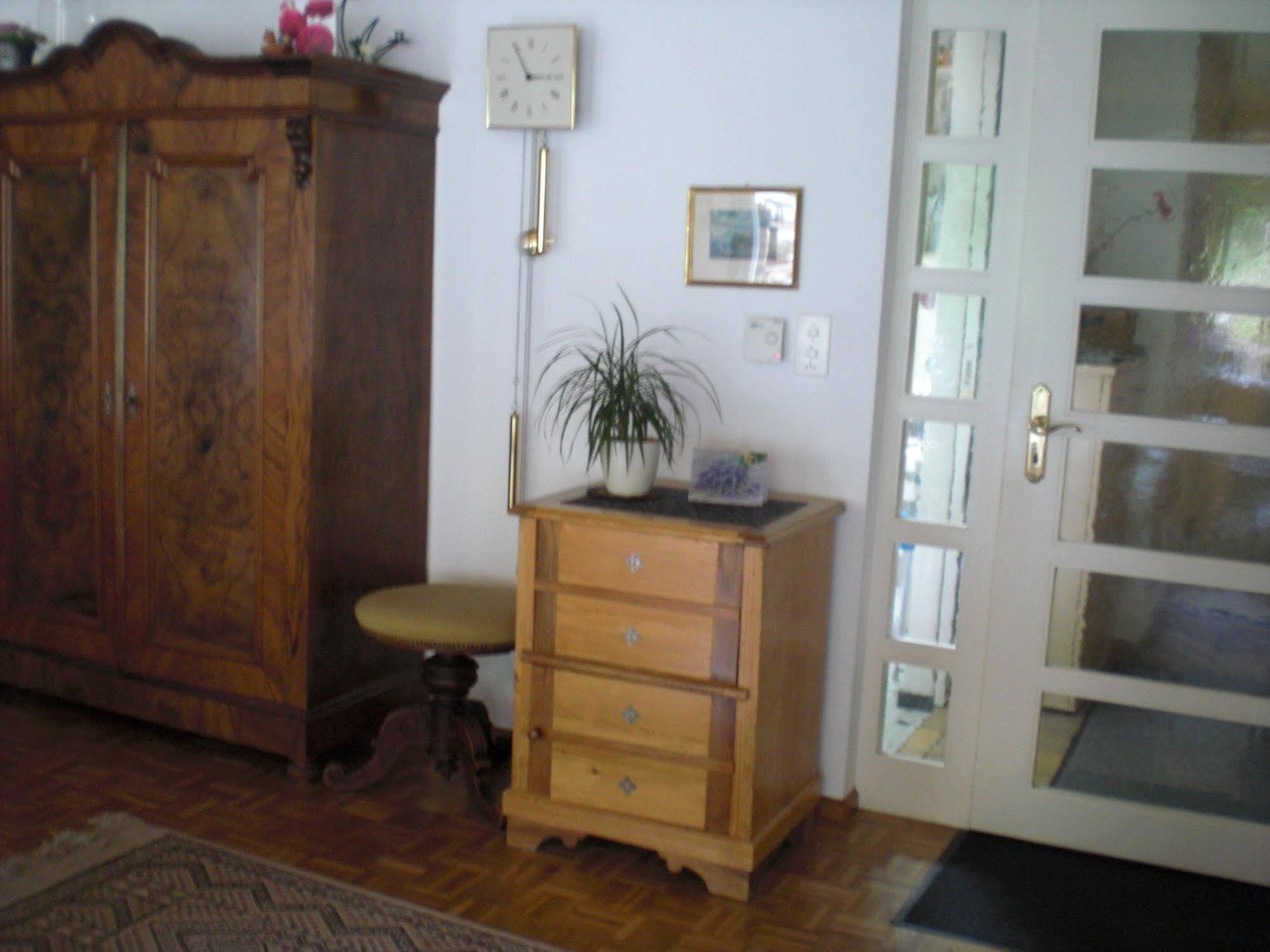 Mybednbreakfast In Bottmingen Bed & Breakfast Exterior photo