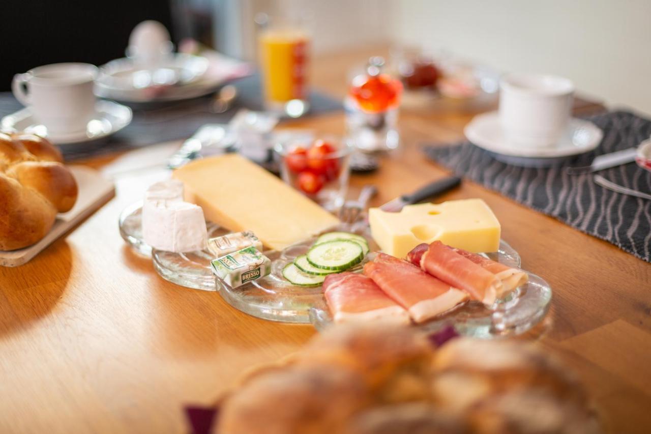 Mybednbreakfast In Bottmingen Bed & Breakfast Exterior photo